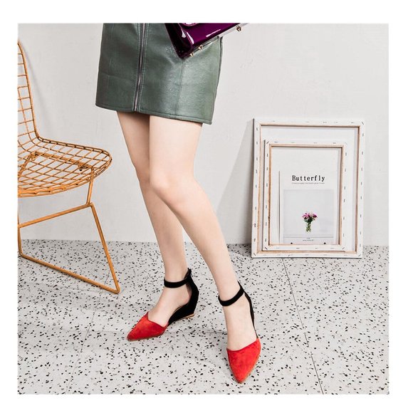 Kick Ass Red & Black Microsuede Ankle Strap Wedges NWT SZ 6.5 - Picture 8 of 16